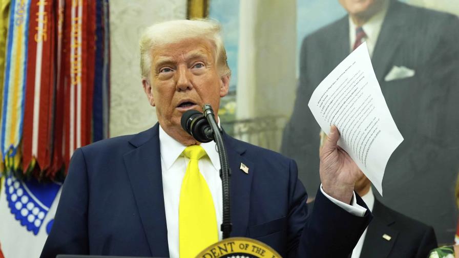 Trump lanza críticas a demócratas y llama imbécil destructivo a Biden en mensaje de Pascua Trump lanza críticas a demócratas y llama imbécil destructivo a Biden en mensaje de Pascua