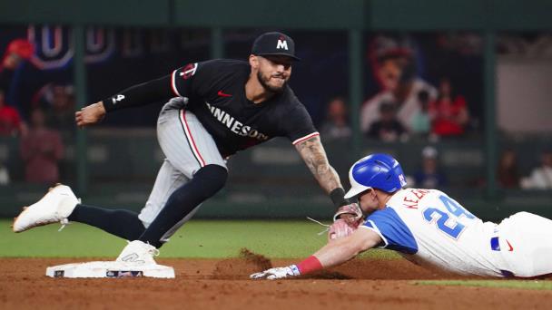 Verdugo logra 4 hits y remolca la carrera decisiva en triunfo de Bravos, 4-3 sobre Mellizos