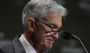 Wall Street abre dispar a la espera de discurso del jefe de la Fed