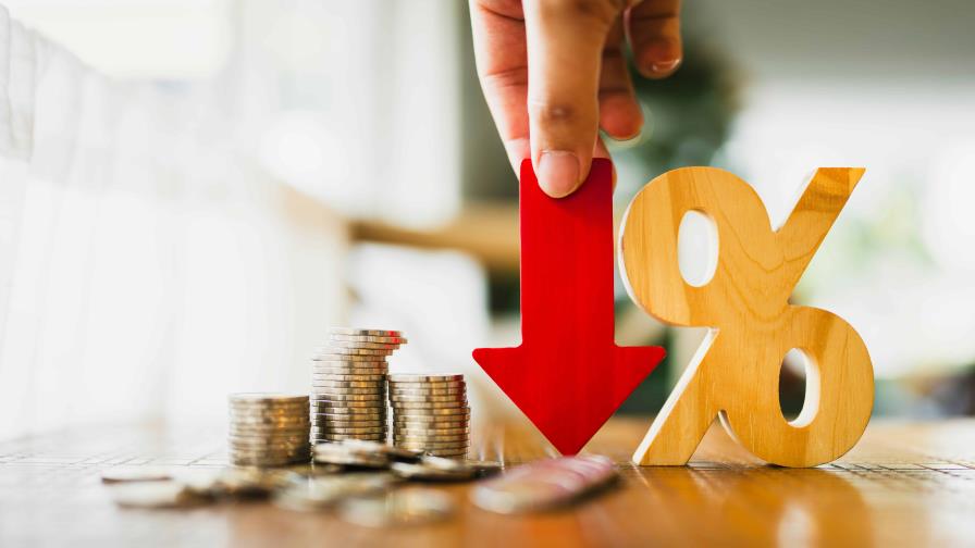 Las tasas de interés bajan más de un punto en la banca múltiple, según el Banco Central Las tasas de interés bajan más de un punto en la banca múltiple, según el Banco Central