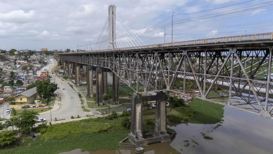 Los vehículos pesados seguirán sin acceso al puente de la 17 por mantenimiento Los vehículos pesados seguirán sin acceso al puente de la 17 por mantenimiento
