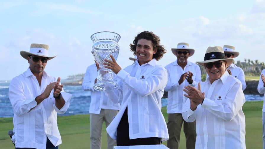 Garrick Higgo viene de atrás y se corona "Rey de Corales" por primera vez en el Corales Puntacana Garrick Higgo viene de atrás y se corona "Rey de Corales" por primera vez en el Corales Puntacana