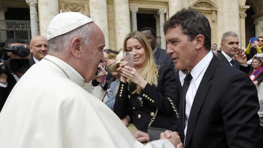 Reacción de Antonio Banderas ante la muerte del papa Francisco Reacción de Antonio Banderas ante la muerte del papa Francisco