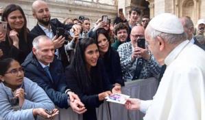 La soprano Nathalie Peña-Comas lamenta el fallecimiento del papa Francisco