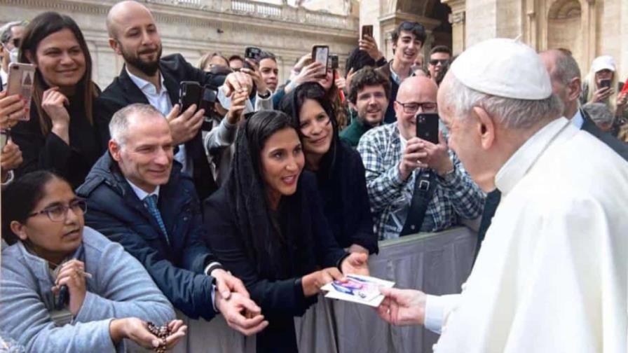 La soprano Nathalie Peña-Comas lamenta el fallecimiento del papa Francisco La soprano Nathalie Peña-Comas lamenta el fallecimiento del papa Francisco