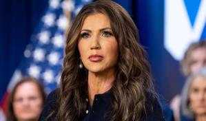 Arrestan a segundo sospechoso de robo del bolso de la secretaria de Seguridad de EE. UU.