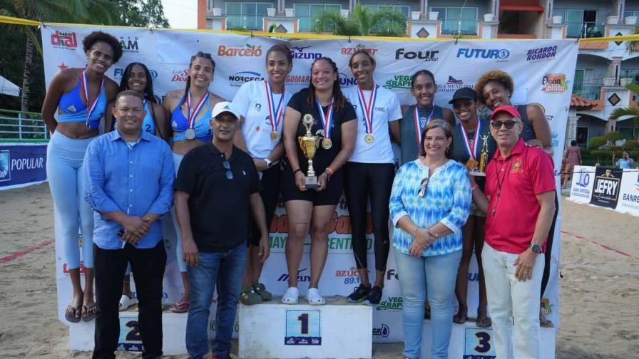 Chiquito Eh la Vuelta y Banreservas-1 ganan oro en voleibol libre de Hato Mayor/Vicentillo Chiquito Eh la Vuelta y Banreservas-1 ganan oro en voleibol libre de Hato Mayor/Vicentillo