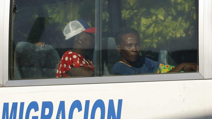A las 5:00 a. m. se inició el protocolo migratorio en hospitales públicos; detienen indocumentados A las 5:00 a. m. se inició el protocolo migratorio en hospitales públicos; detienen indocumentados
