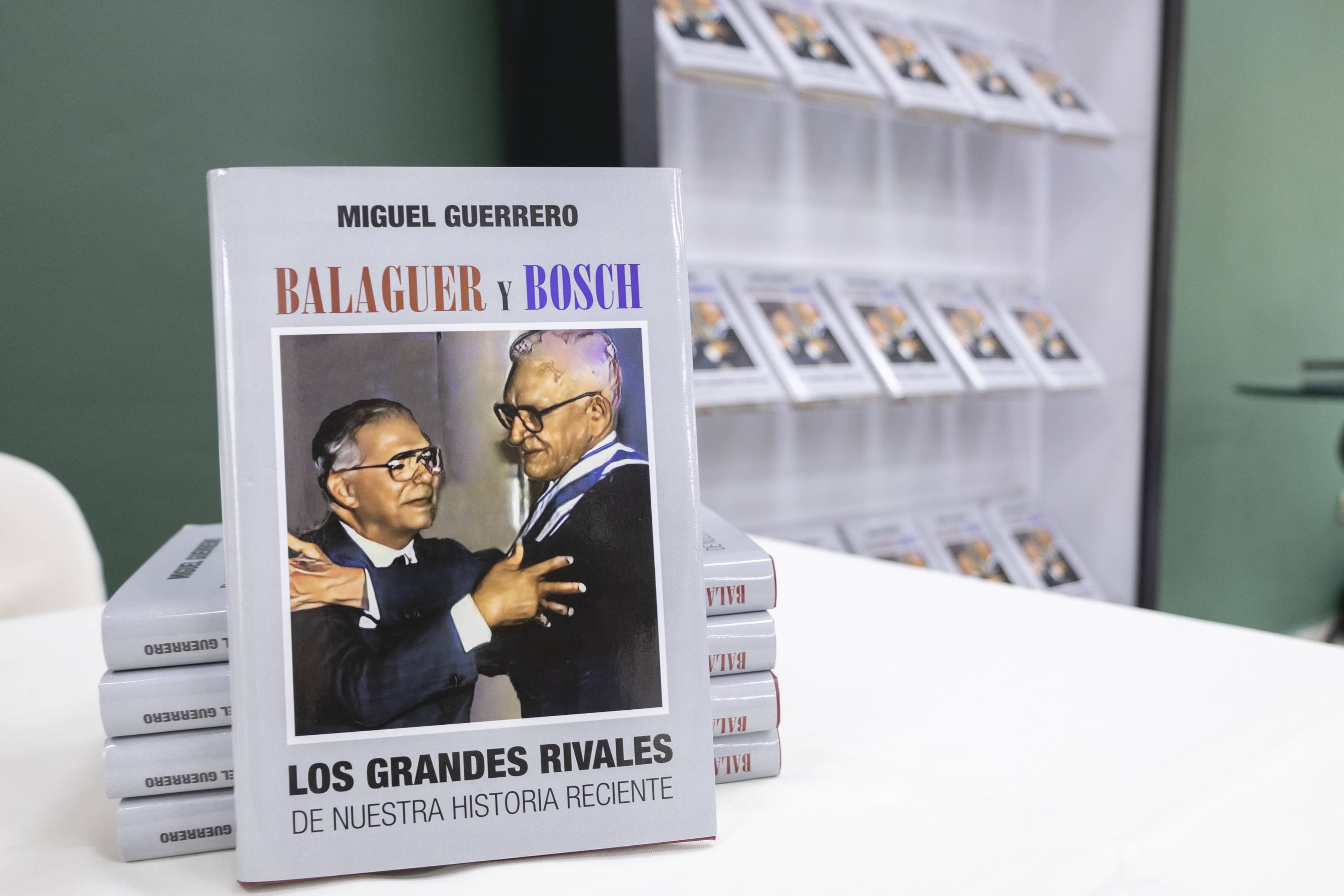 "Balaguer y Bosch, los grandes rivales de nuestra historia reciente" es la obra número 17 de Miguel Guerrero.