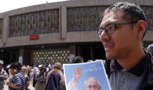 Miles de fieles en América Latina acudieron a las iglesias a rezar por el papa Francisco