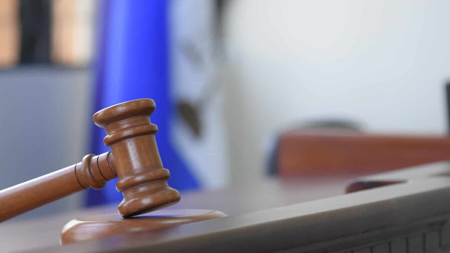 Tribunal federal de EE. UU. falla que la Constitución no garantiza el derecho al agua potable limpia Tribunal federal de EE. UU. falla que la Constitución no garantiza el derecho al agua potable limpia