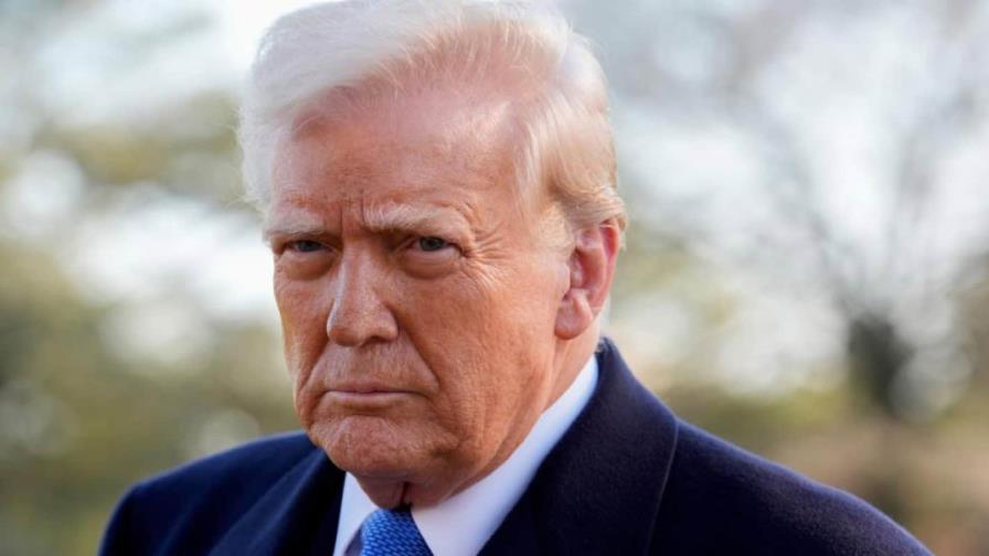Trump visitará Arabia Saudí, Catar y Emiratos Árabes Unidos a mediados de mayo Trump visitará Arabia Saudí, Catar y Emiratos Árabes Unidos a mediados de mayo