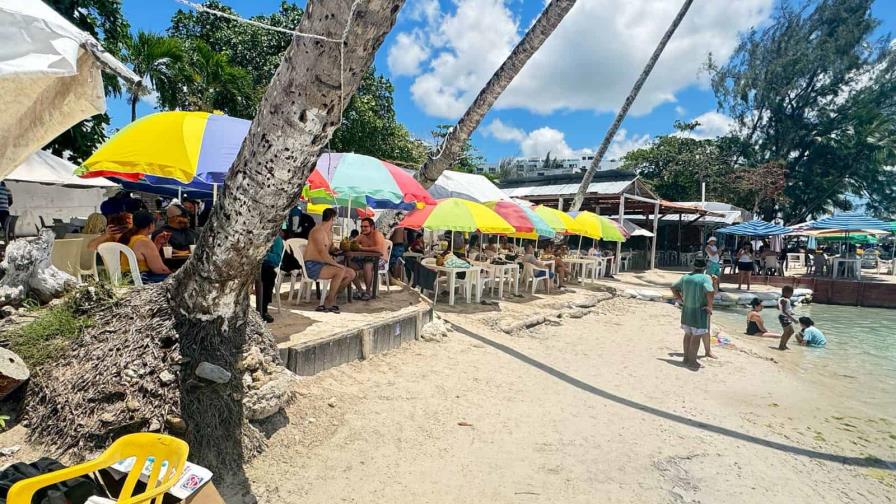 Pro Consumidor cerrará comercios no cumplieron con medida de colocar precios visibles en Boca Chica Pro Consumidor cerrará comercios no cumplieron con medida de colocar precios visibles en Boca Chica