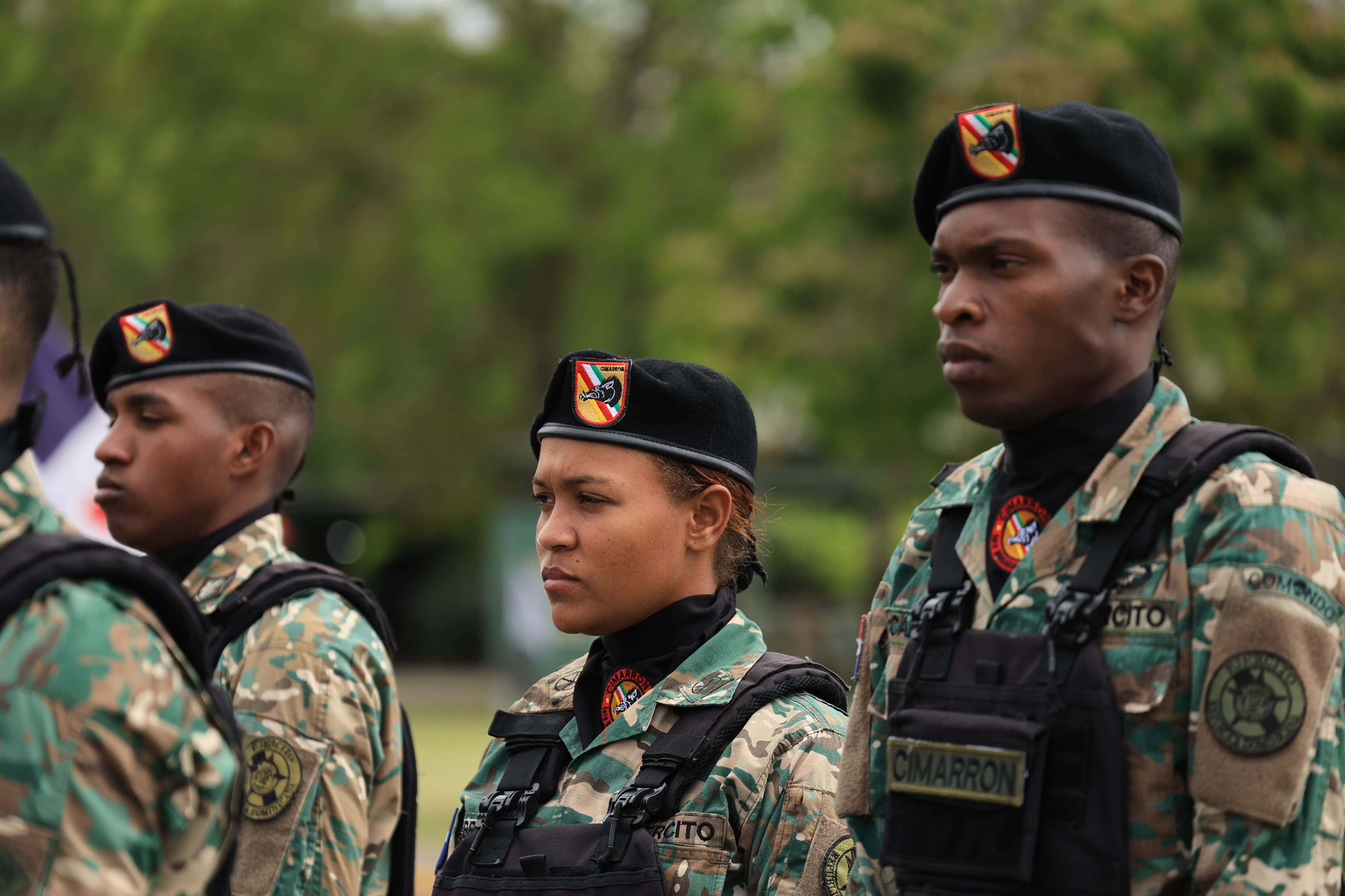 Parte de los graduados en la primera promoción de conscriptos del Ejército de la República Dominicana (ERD) correspondiente al año, este martes 22 de abril de 2025.