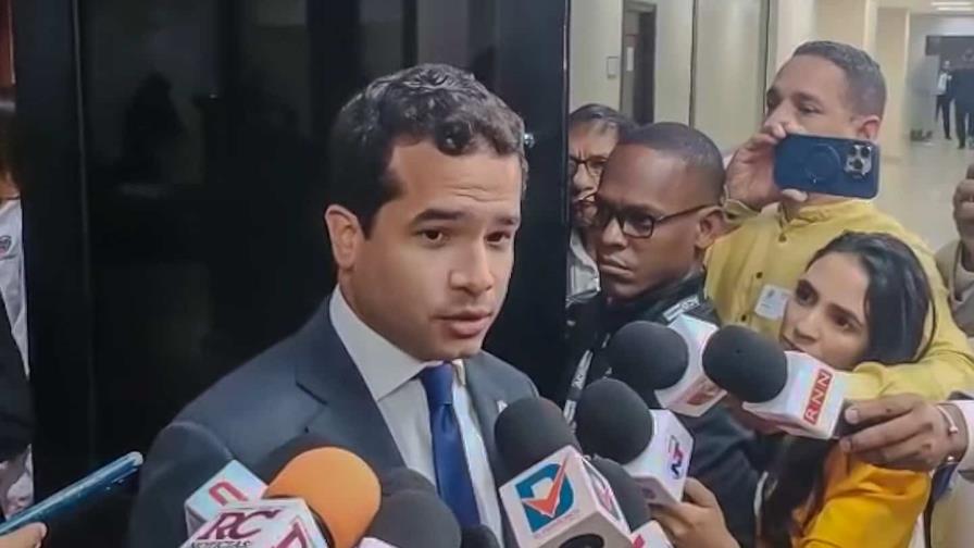 Omar Fernández apoya permisos de trabajo temporales para extranjeros en el país Omar Fernández apoya permisos de trabajo temporales para extranjeros en el país