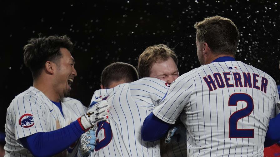 Happ conecta sencillo decisivo en la 10ma y Cachorros superan a Dodgers Happ conecta sencillo decisivo en la 10ma y Cachorros superan a Dodgers