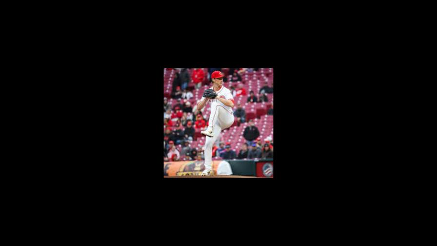 Wynns se queda a un triple del ciclo, Singer poncha a ocho y Rojos vencen a Marlins Wynns se queda a un triple del ciclo, Singer poncha a ocho y Rojos vencen a Marlins