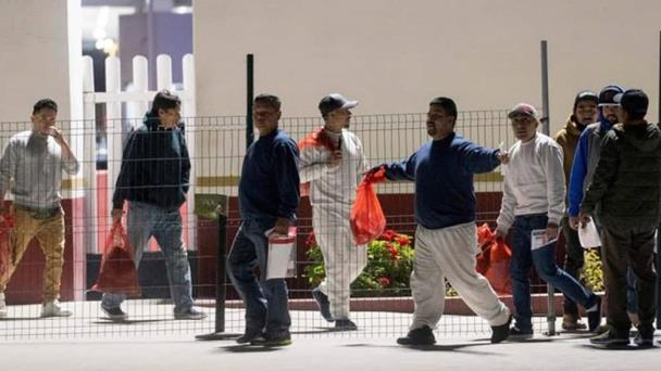 EE. UU. quitará a los indocumentados que se autodeporten las multas por no haberse ido antes