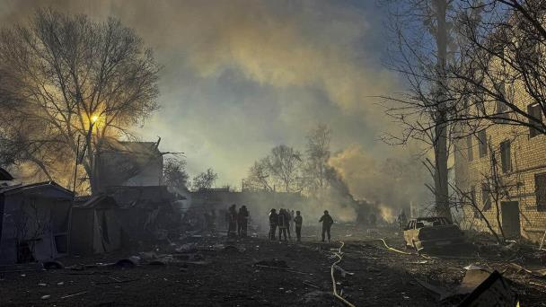 Rusia ataca con misiles a Kiev en medio de tensiones entre Trump y Zelenski
