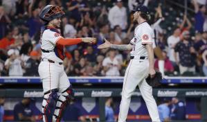 Walker conecta jonrón en una segunda entrada de tres carreras; Astros barren a Azulejos
