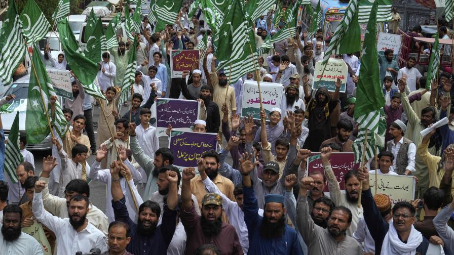 India y Pakistán intensifican la disputa mientras crece la tensión tras atentado en Cachemira India y Pakistán intensifican la disputa mientras crece la tensión tras atentado en Cachemira