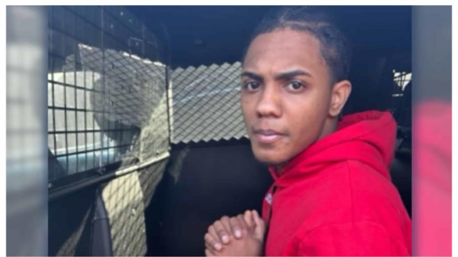 Deportan a dominicano de la vuelta por México acusado de narcotráfico y de golpear a un policía Deportan a dominicano de la vuelta por México acusado de narcotráfico y de golpear a un policía