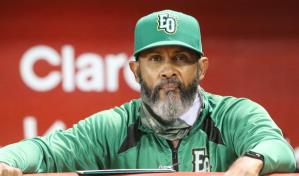 Fernando Tatis padre fue mordido por perro en dedo y requirió de cirugía