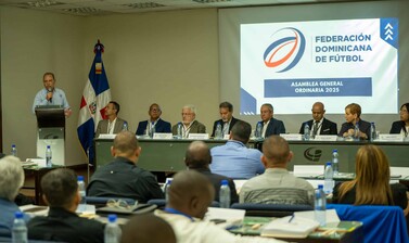 Federaci&oacute;n Dominicana de F&uacute;tbol suspende por incumplimiento a 25 de 32 asociaciones