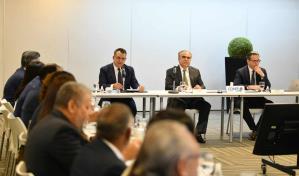 JCE presenta proyecto de la nueva cédula al Conep y a la ANJE