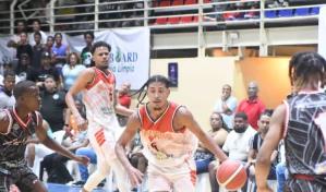 Caminantes de Los Alcarrizos vencen a Los Mina y ganan el primero en semifinal B torneo Abasado