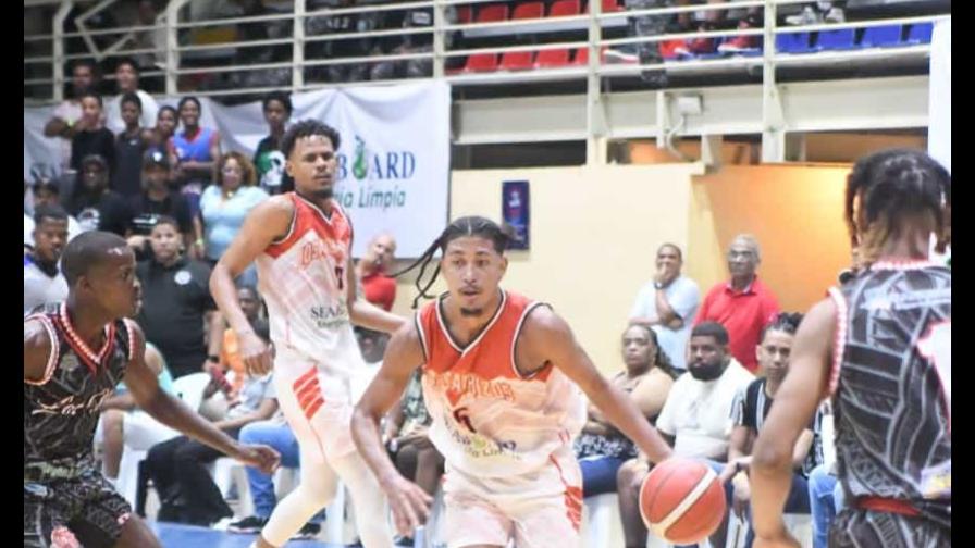 Caminantes de Los Alcarrizos vencen a Los Mina y ganan el primero en semifinal B torneo Abasado Caminantes de Los Alcarrizos vencen a Los Mina y ganan el primero en semifinal B torneo Abasado