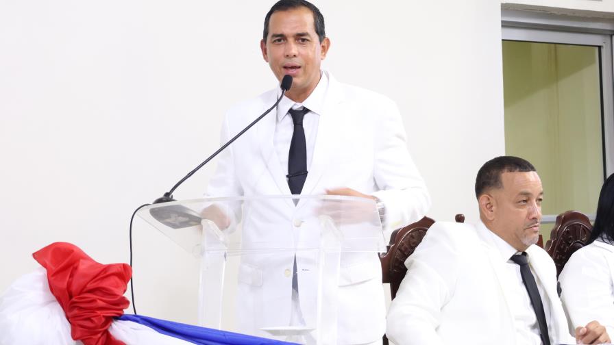 Alcalde de Haina destaca recogida de basura y adquisición de terrenos para el cementerio Alcalde de Haina destaca recogida de basura y adquisición de terrenos para el cementerio