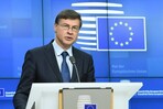 La UE pide una respuesta más contundente frente al desequilibrio comercial con China La UE pide una respuesta más contundente frente al desequilibrio comercial con China