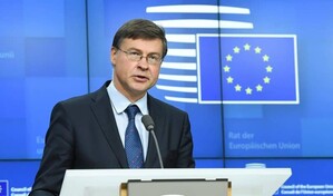 La UE pide una respuesta m&aacute;s contundente frente al desequilibrio comercial con China