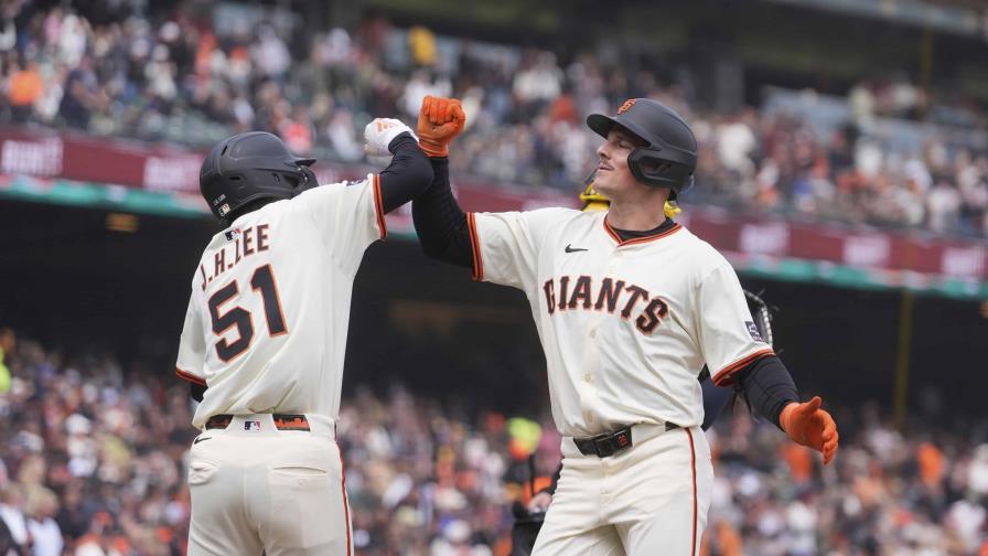 Jonrones de Yastrzemski y Chapman ayudan a los Gigantes a remontar para vencer a Cerveceros Jonrones de Yastrzemski y Chapman ayudan a los Gigantes a remontar para vencer a Cerveceros