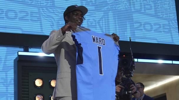 Titans ponen sus esperanzas en la primera selección del draft de la NFL, Cam Ward