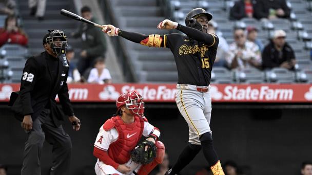 Oneil Cruz volvió a jonronear, pero los Piratas cayeron en Anaheim
