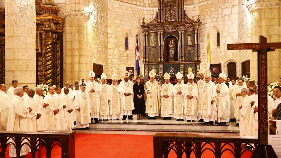 Celebran misa en honor al papa Francisco en la Catedral Primada de América Celebran misa en honor al papa Francisco en la Catedral Primada de América