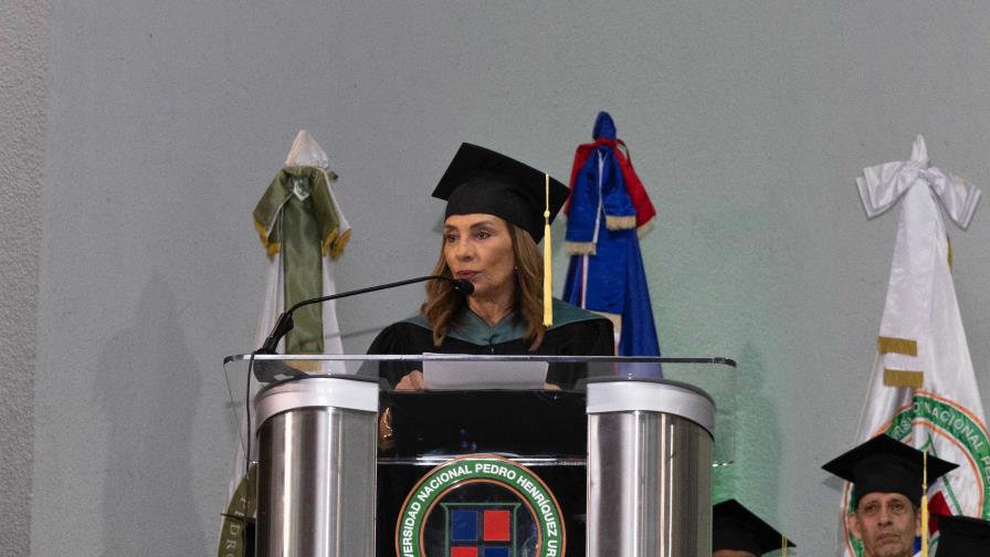 Haydée Kuret a graduandos de la Unphu: "El éxito será el resultado de toda una vida de trabajo y esfuerzo" Haydée Kuret a graduandos de la Unphu: "El éxito será el resultado de toda una vida de trabajo y esfuerzo"