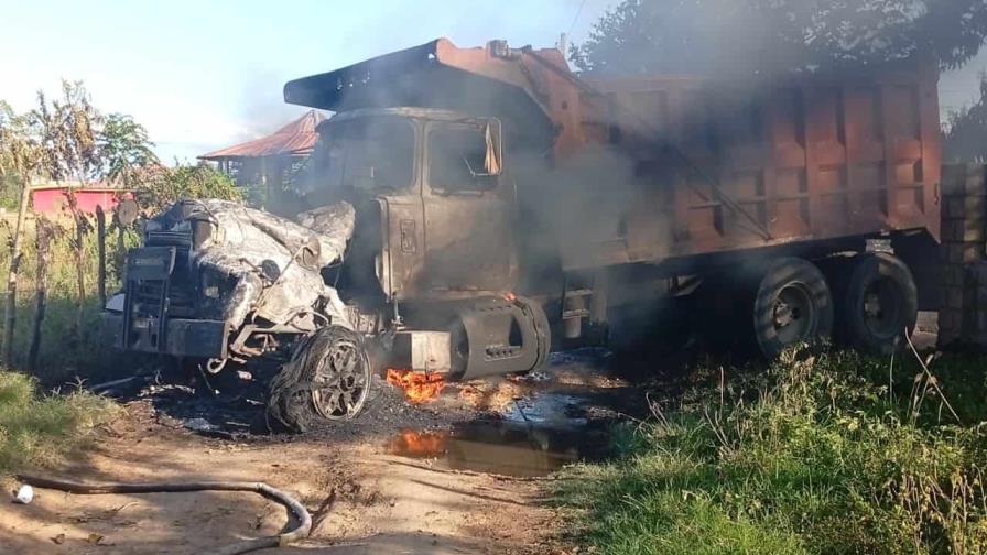 Dos hombres mueren calcinados tras accidente laboral en Jobo Dulce, La Altagracia Dos hombres mueren calcinados tras accidente laboral en Jobo Dulce, La Altagracia