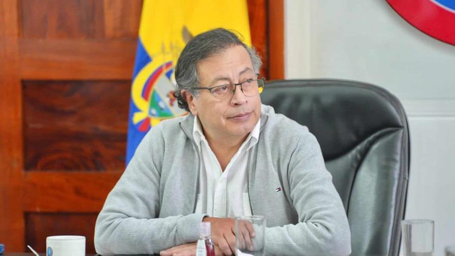 Petro acusa a su excanciller de urdir un acto de venganza bárbaro y canalla en su contra Petro acusa a su excanciller de urdir un acto de venganza bárbaro y canalla en su contra