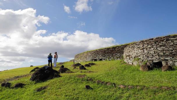 Chile une ciencia y saber ancestral para proteger el ecosistema marino de Isla de Pascua