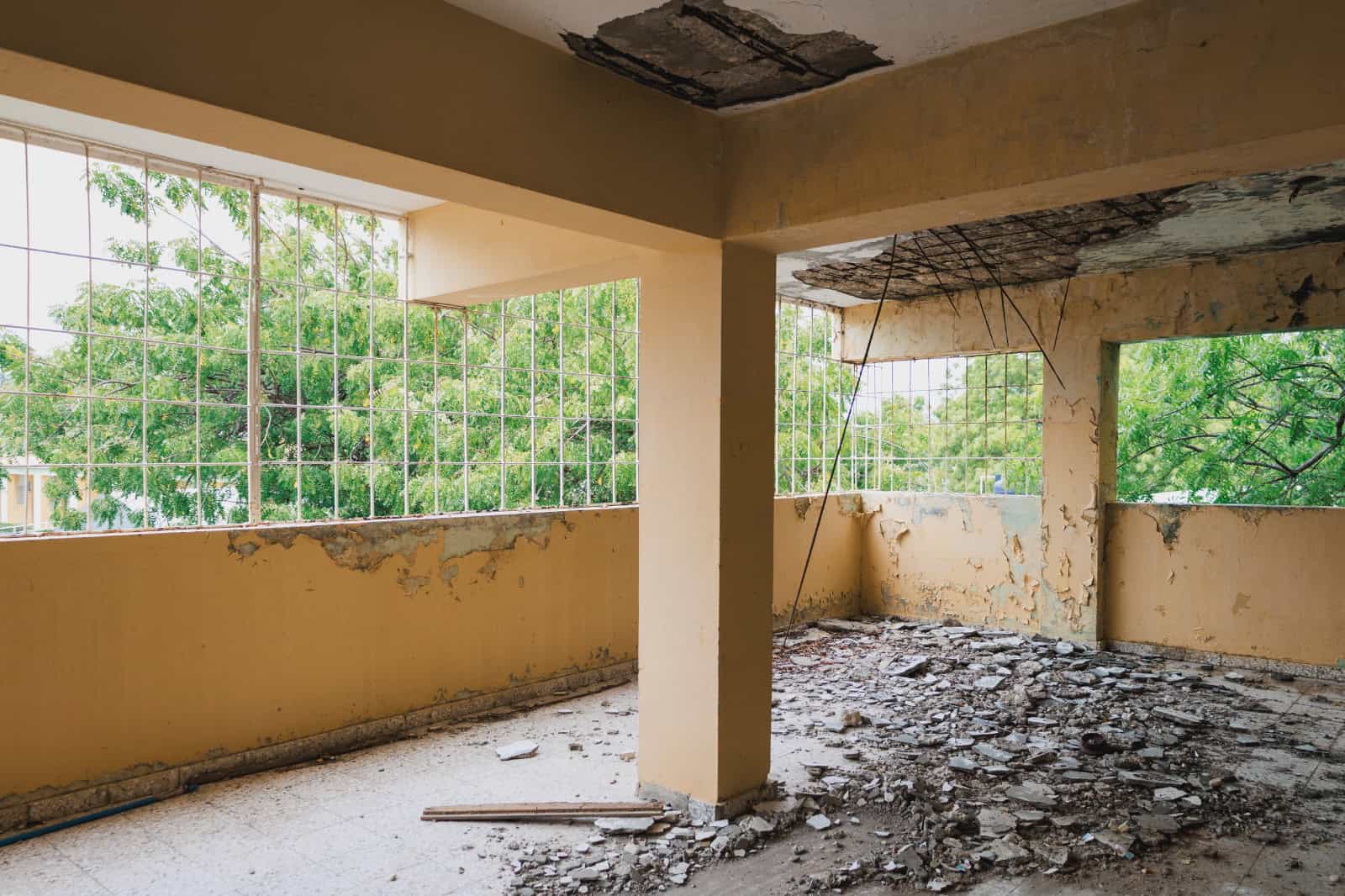 El deterioro de la Escuela Marina Sepúlveda es evidente.
