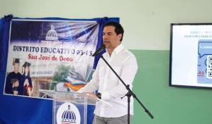 Roberto Ángel Salcedo evalúa avances educativos en “El Gobierno en las Provincias”