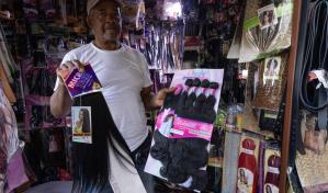 Vendedores de pelo: un oficio del que viven muchos haitianos en República Dominicana