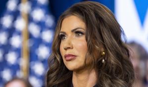 Un indocumentado es el sospechoso de robar bolso de la secretaria de Seguridad Nacional de EE. UU.