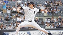 Max Fried enfrenta bateadores por segunda vez tras lesi&oacute;n de codo