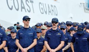 Arrestan a esposa de miembro de Guardia Costera EE. UU. por visa vencida tras revisión en base naval