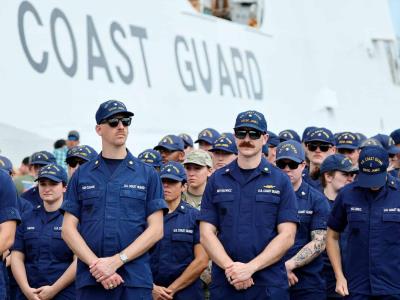 Arrestan esposa de Guardia Costero de EEUU por deportación