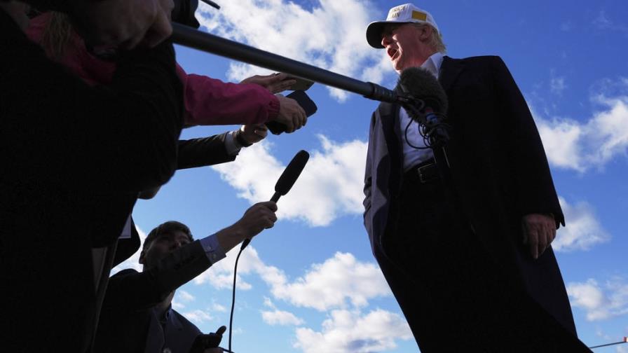 Trump sugiere recortes de impuestos para ingresos inferiores a 200,000 dólares anuales Trump sugiere recortes de impuestos para ingresos inferiores a 200,000 dólares anuales